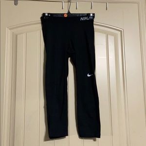 nike capri leggings